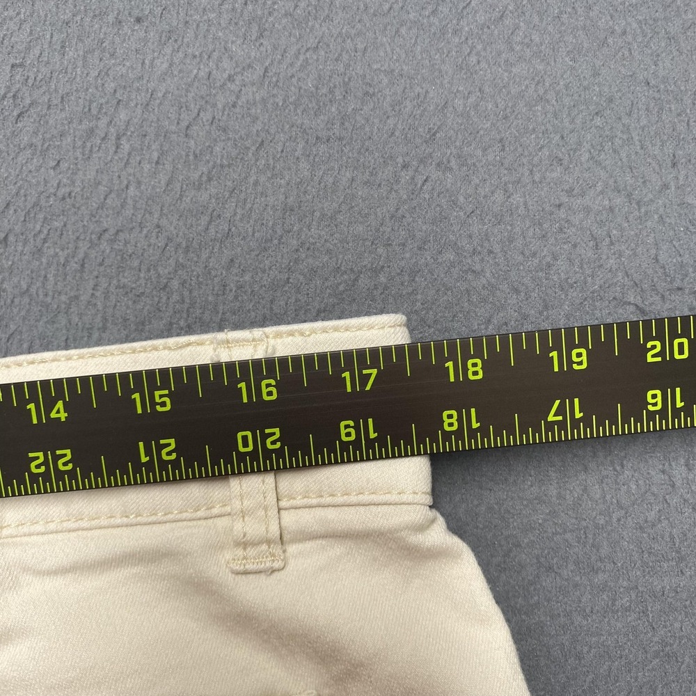 Democracy Shorts Womens 14 Beige Ab Technology High Rise Chino Slimming 5 In - Picture 7 of 10